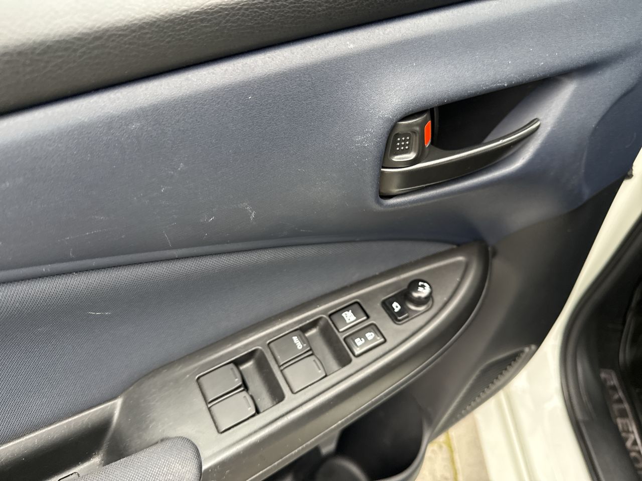 Suzuki Baleno — foto 23 de 35
