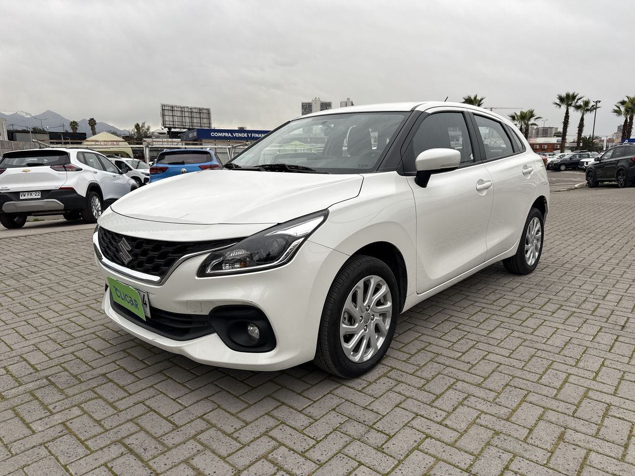 Suzuki Baleno — foto 4 de 35
