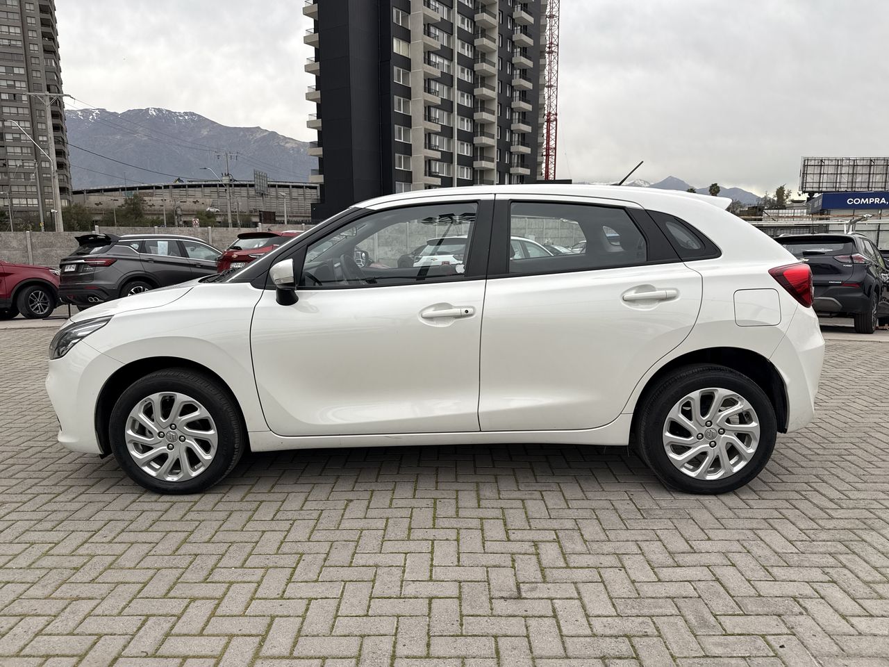 Suzuki Baleno — foto 5 de 35
