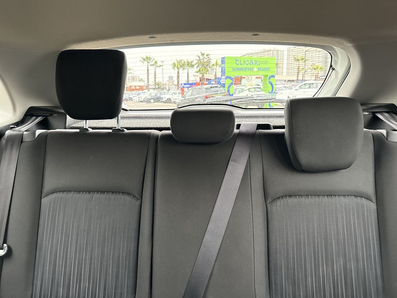 Suzuki Baleno — foto 14 de 35