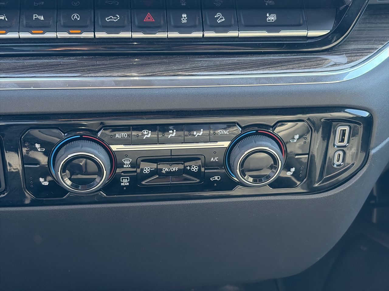 Chevrolet Silverado — foto 19 de 20