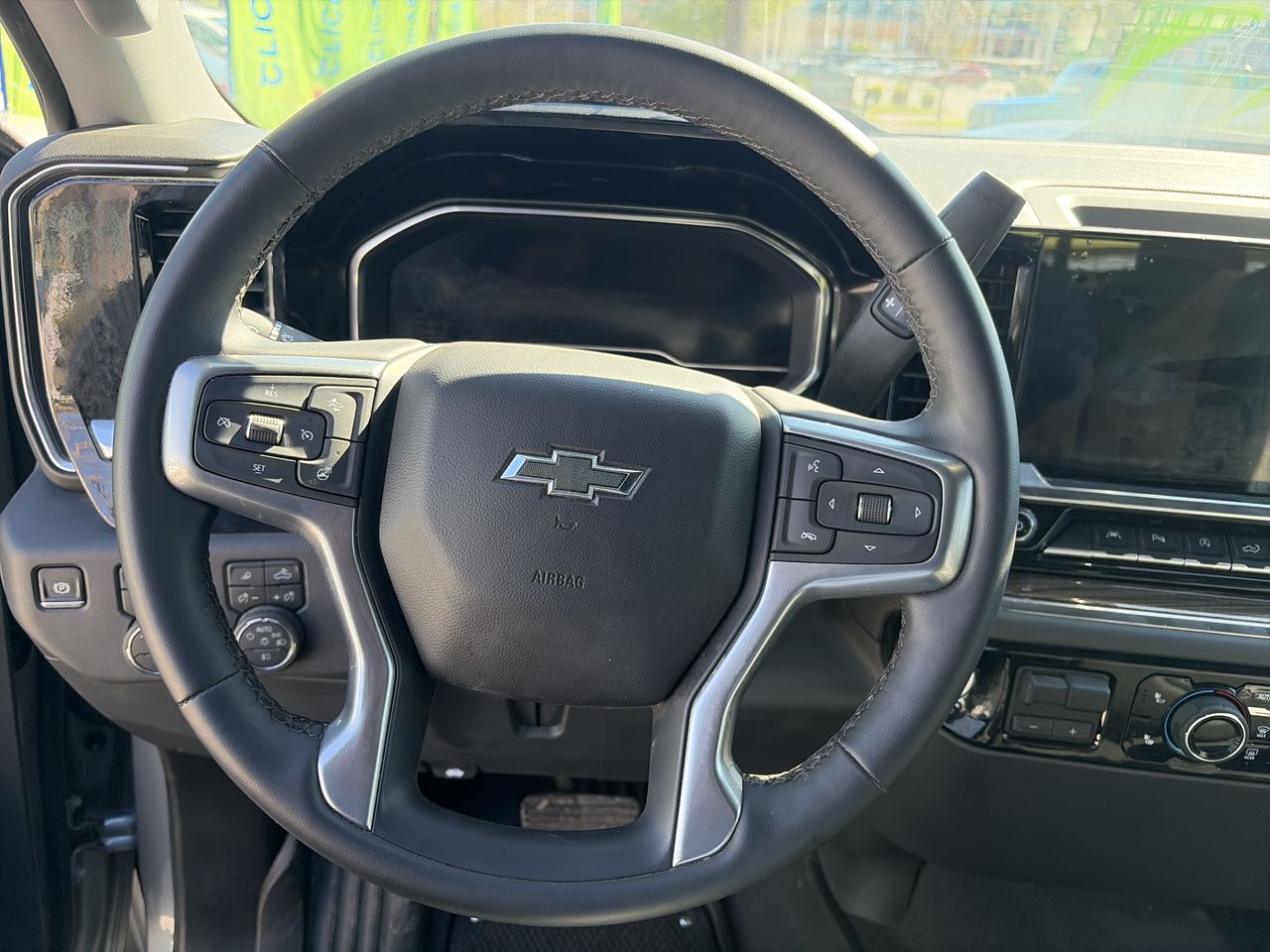 Chevrolet Silverado — foto 15 de 20