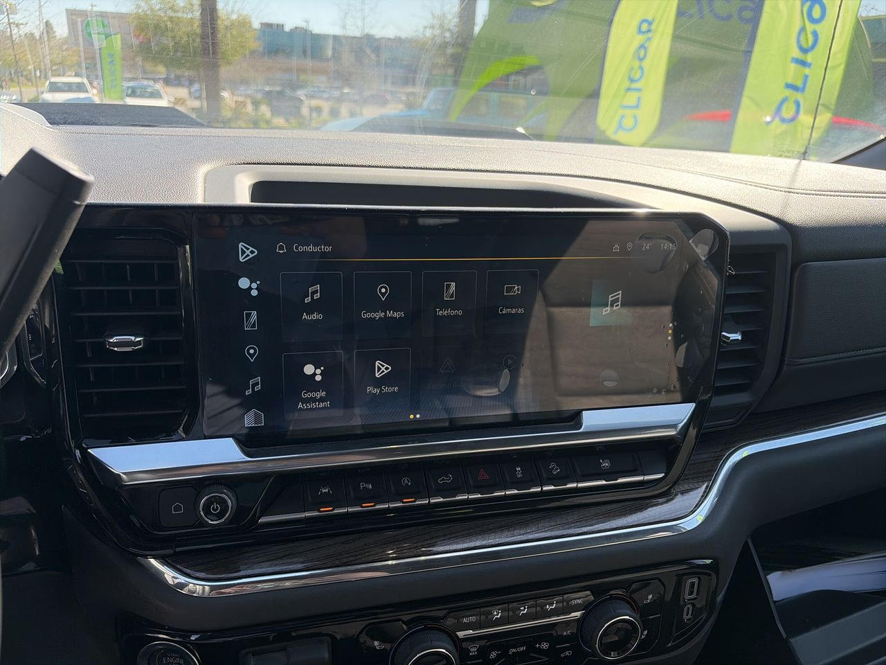 Chevrolet Silverado — foto 17 de 20