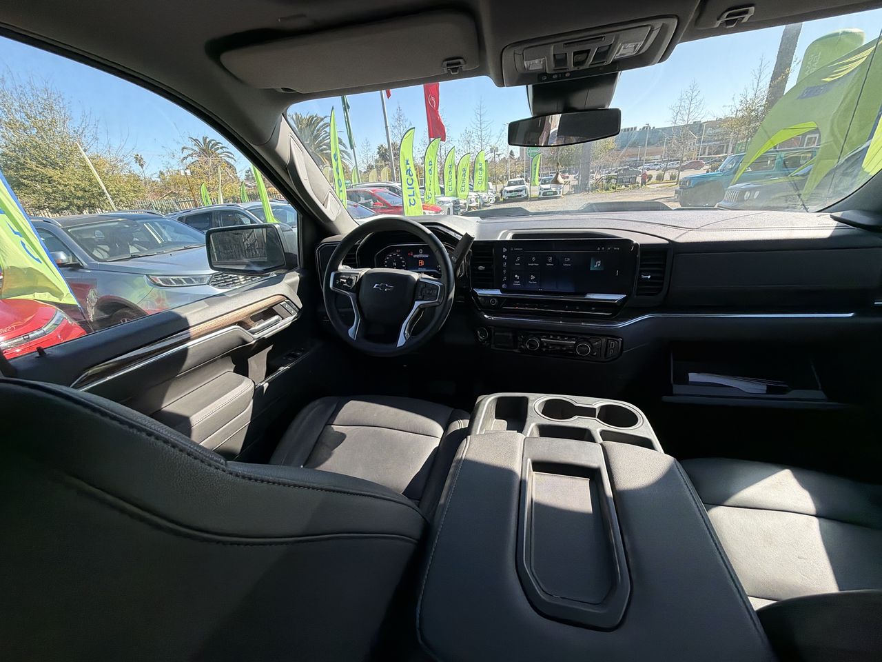 Chevrolet Silverado — foto 9 de 20