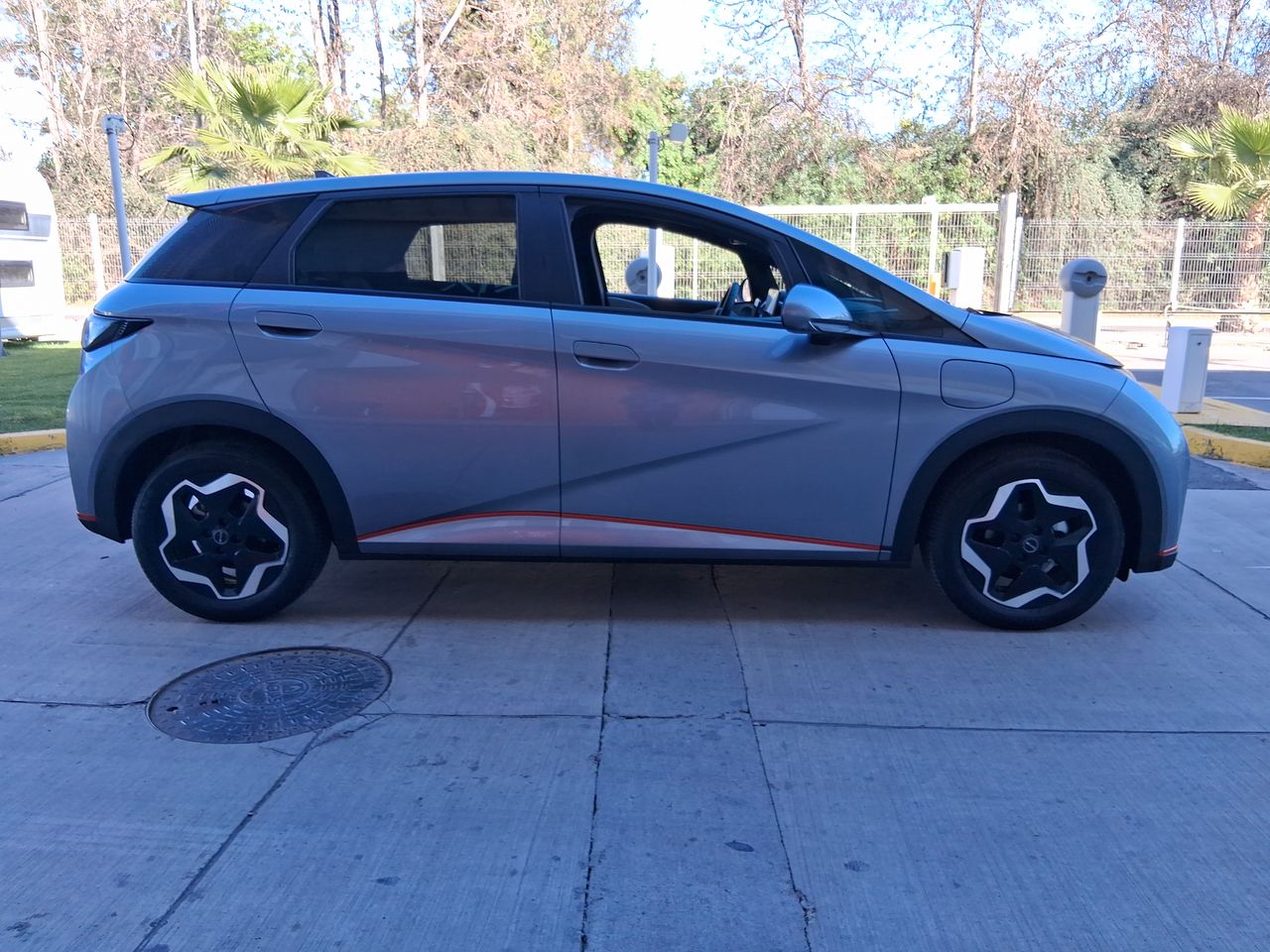 BYD - 6