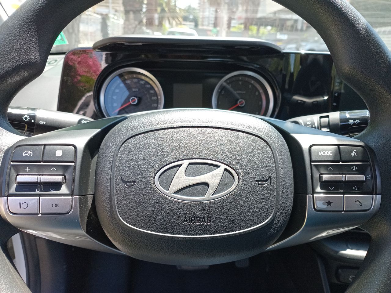 HYUNDAI - 24