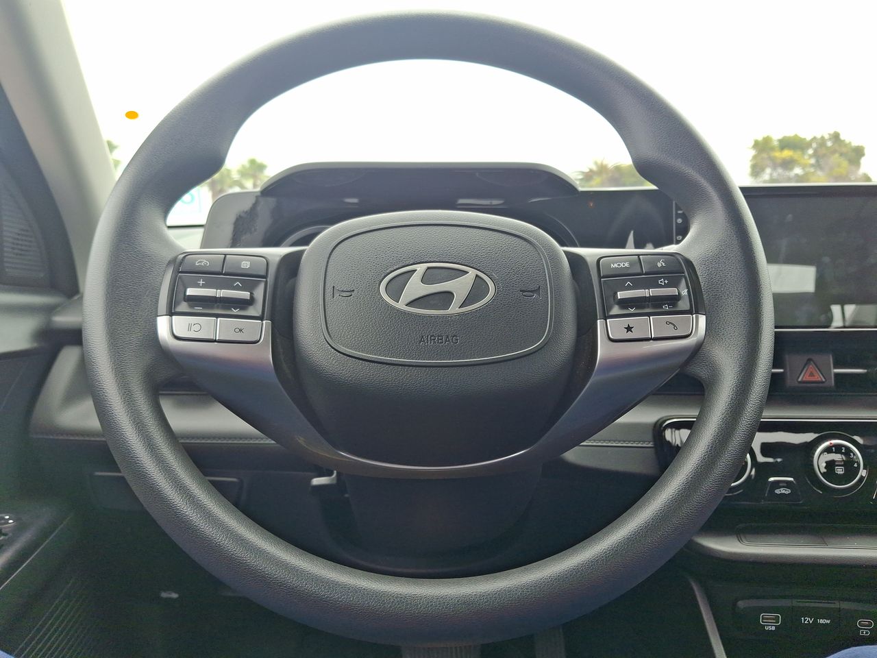 HYUNDAI - 24