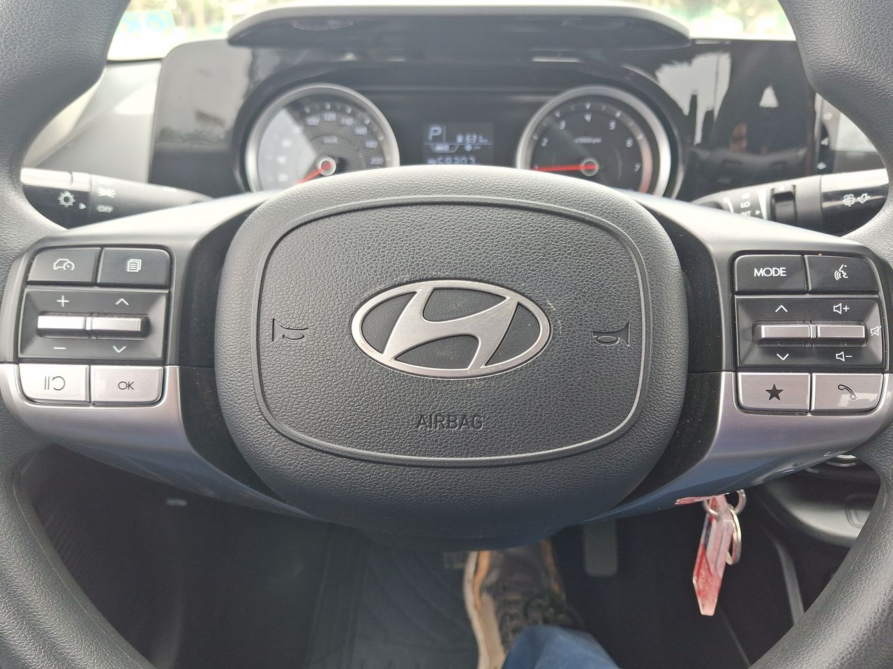 HYUNDAI - 25