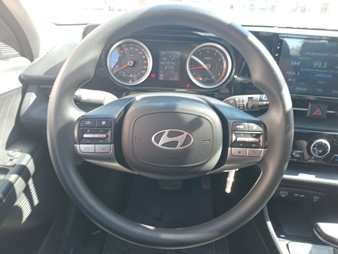 HYUNDAI - 23