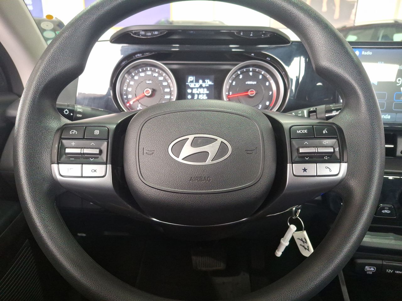 HYUNDAI - 25