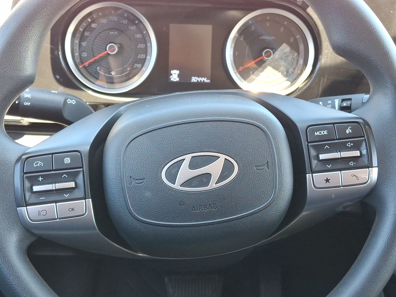 HYUNDAI - 26