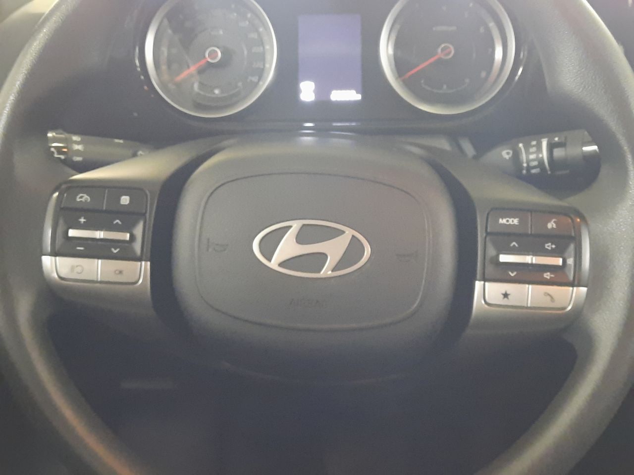 HYUNDAI - 26