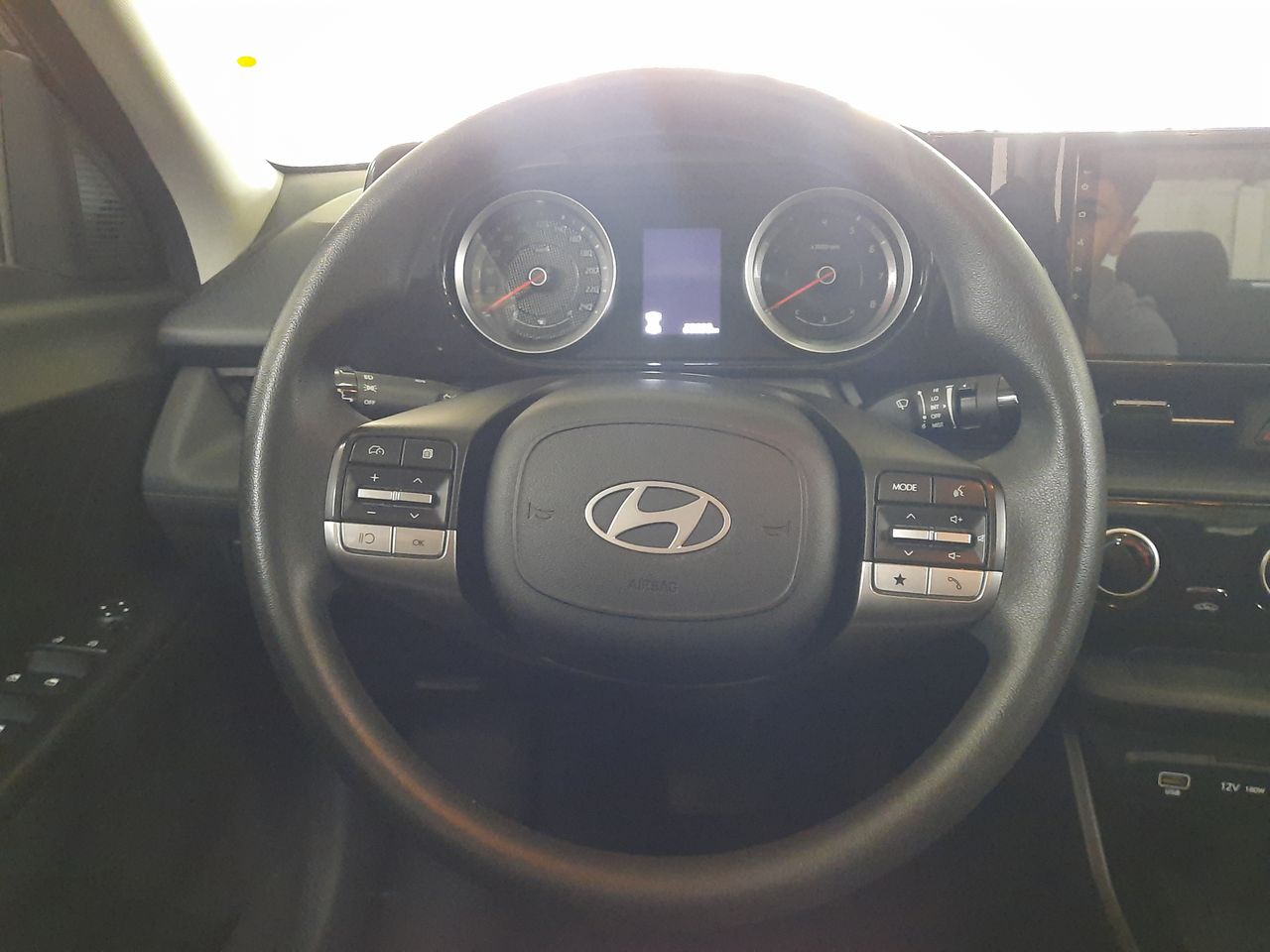 HYUNDAI - 25