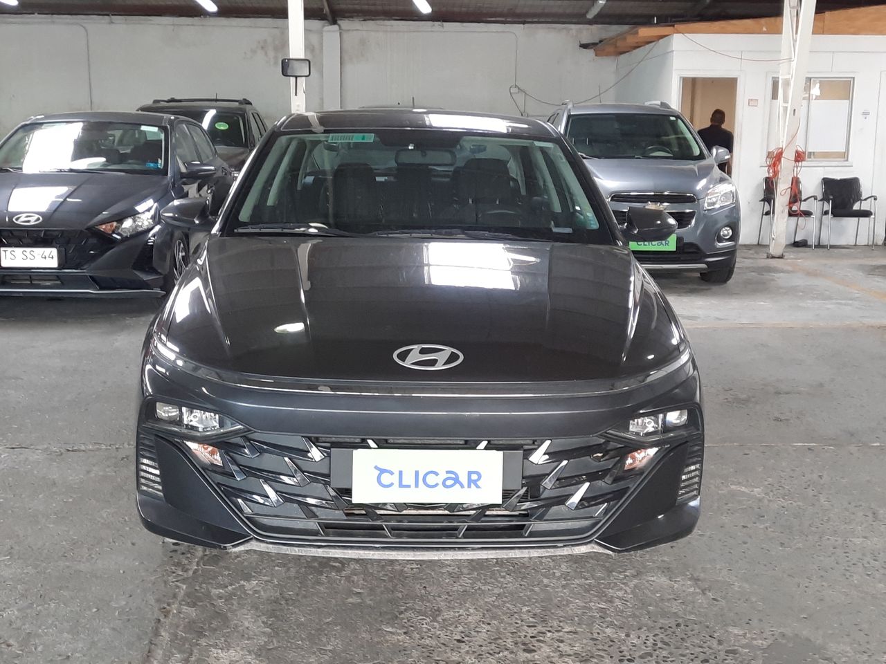 HYUNDAI - 2