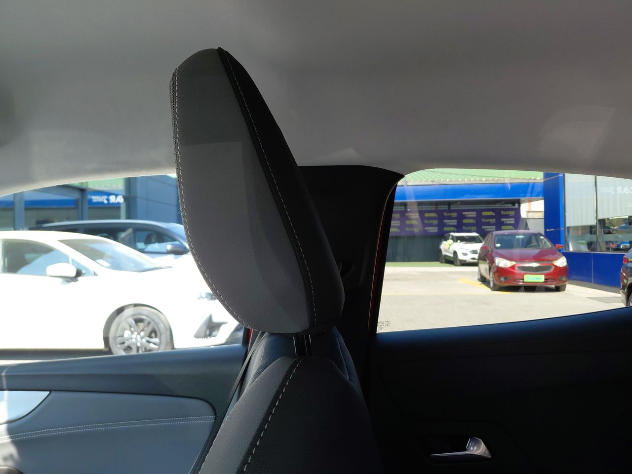 Opel Mokka — foto 12 de 34