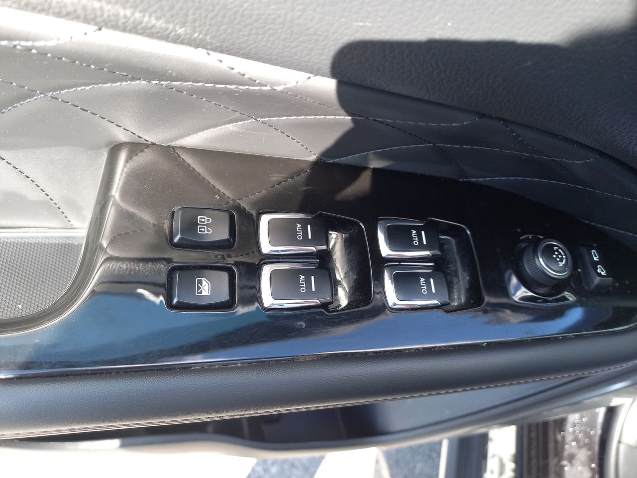SSANGYONG - 24