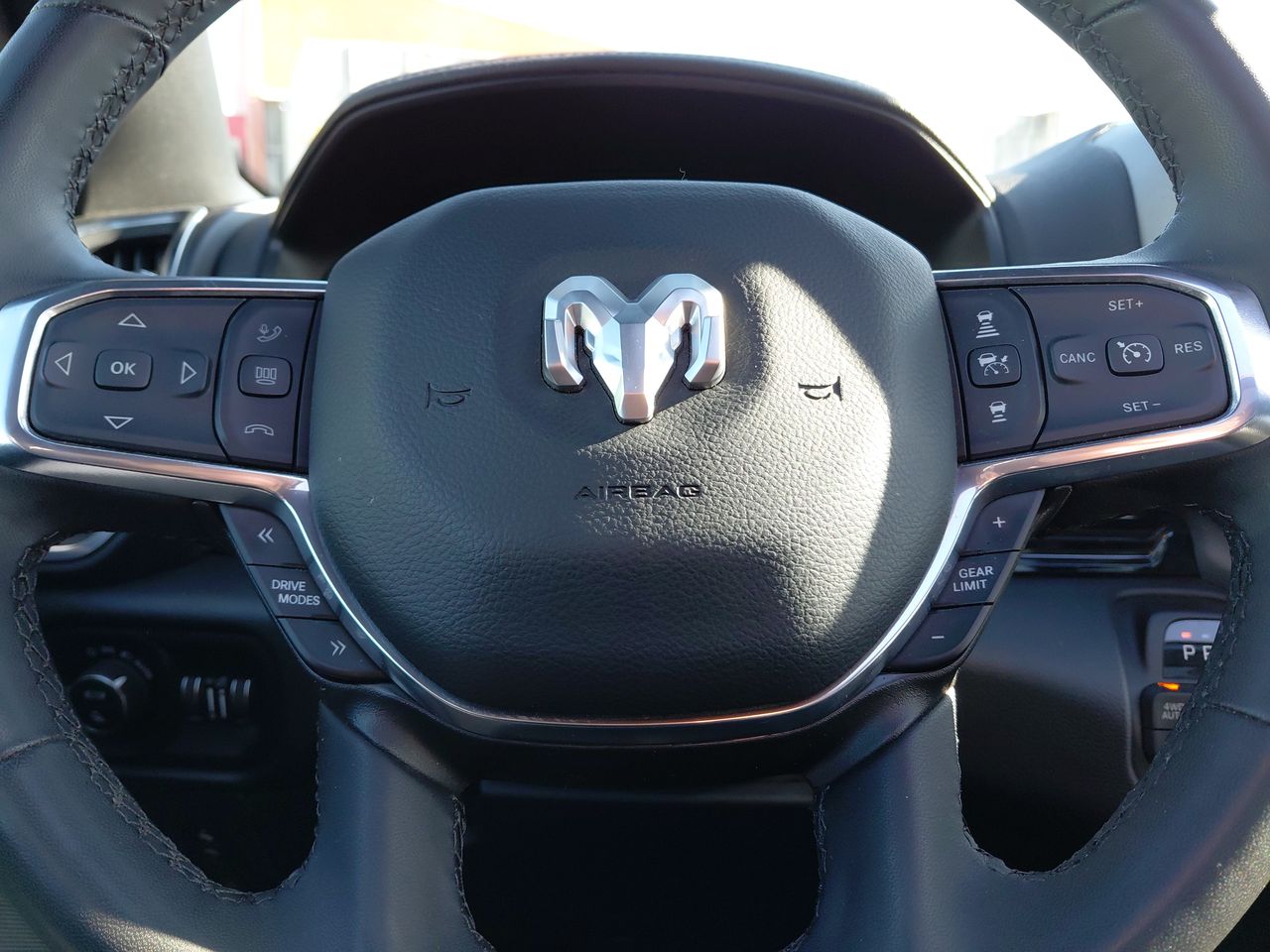 RAM 1500 — foto 17 de 26