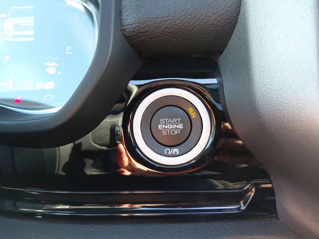 RAM 1500 — foto 26 de 26