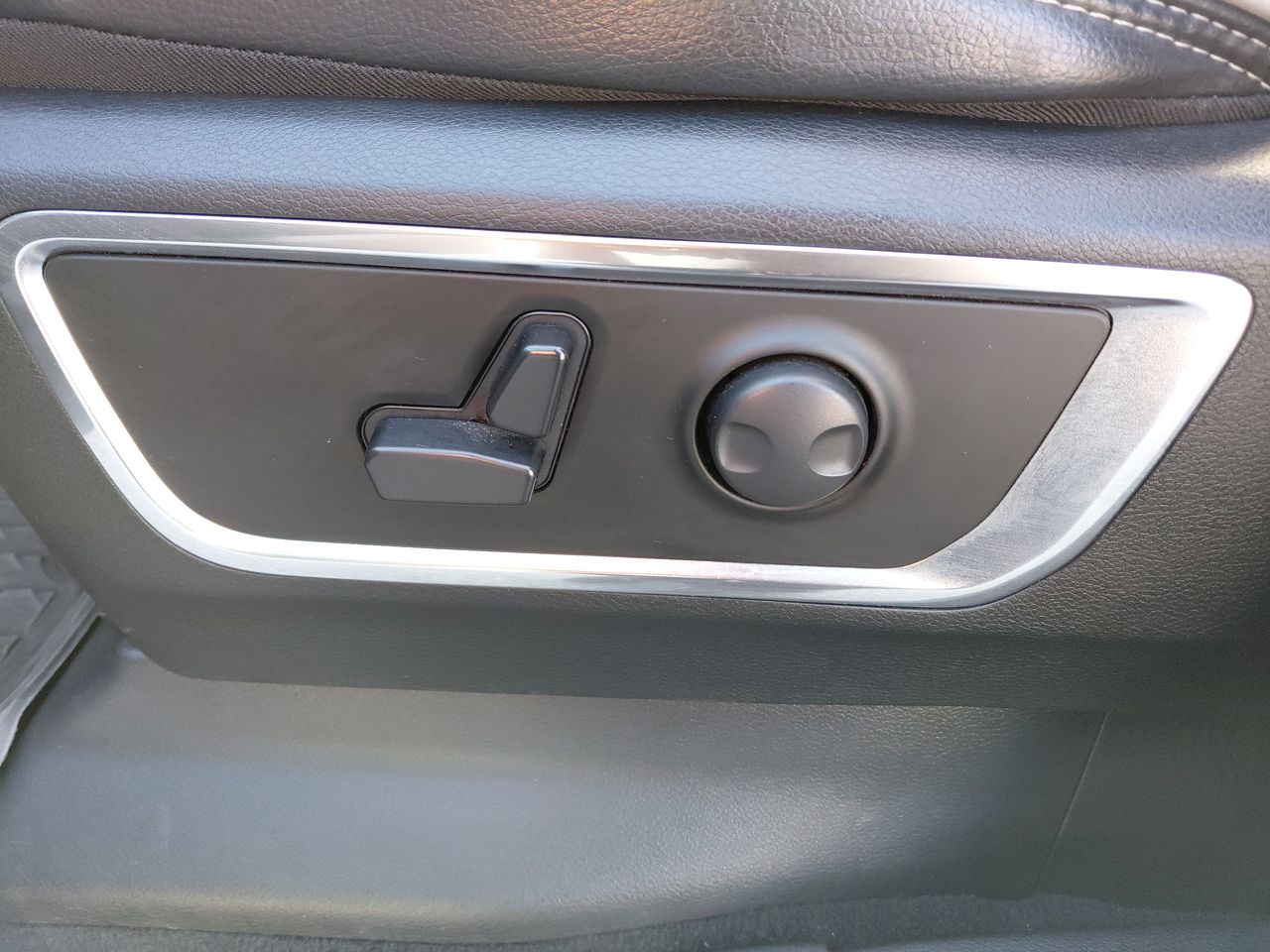 RAM 1500 — foto 14 de 26