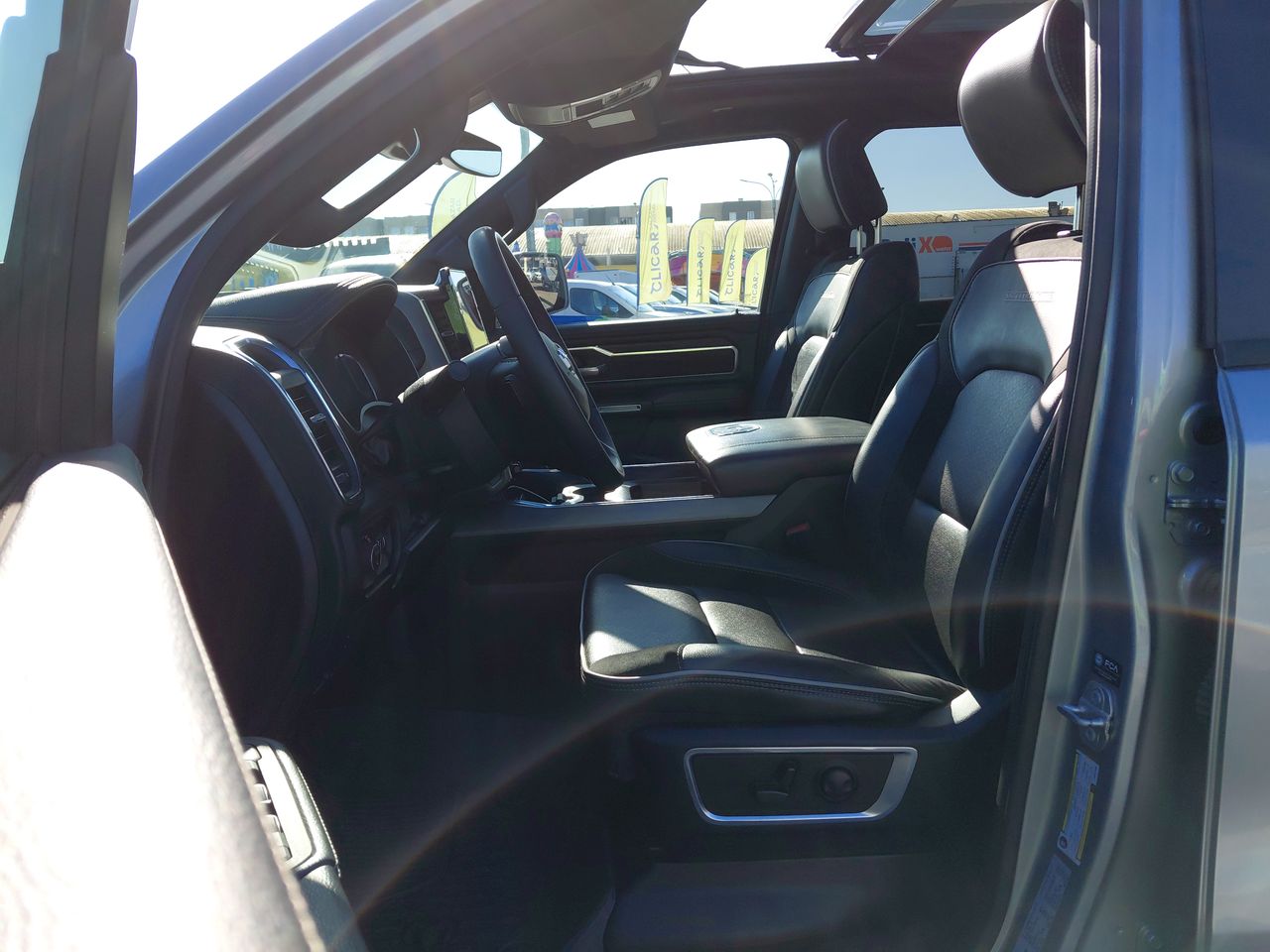 RAM 1500 — foto 15 de 26