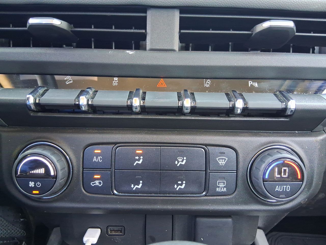 CHEVROLET - 26