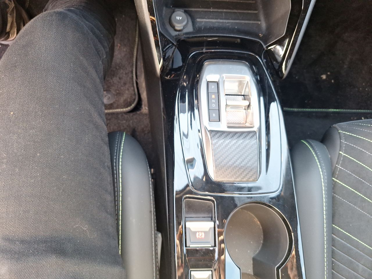 PEUGEOT - 24