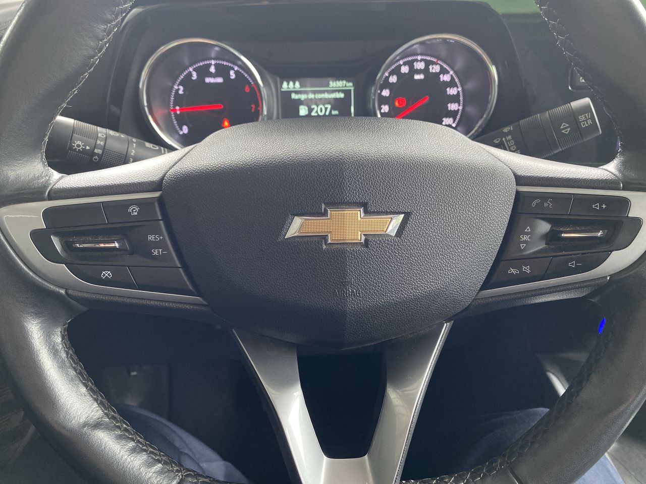 CHEVROLET - 26