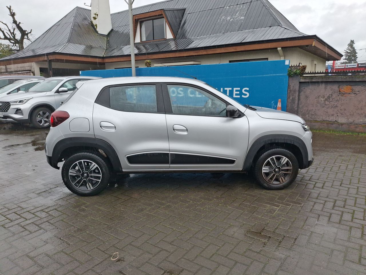 RENAULT - 8