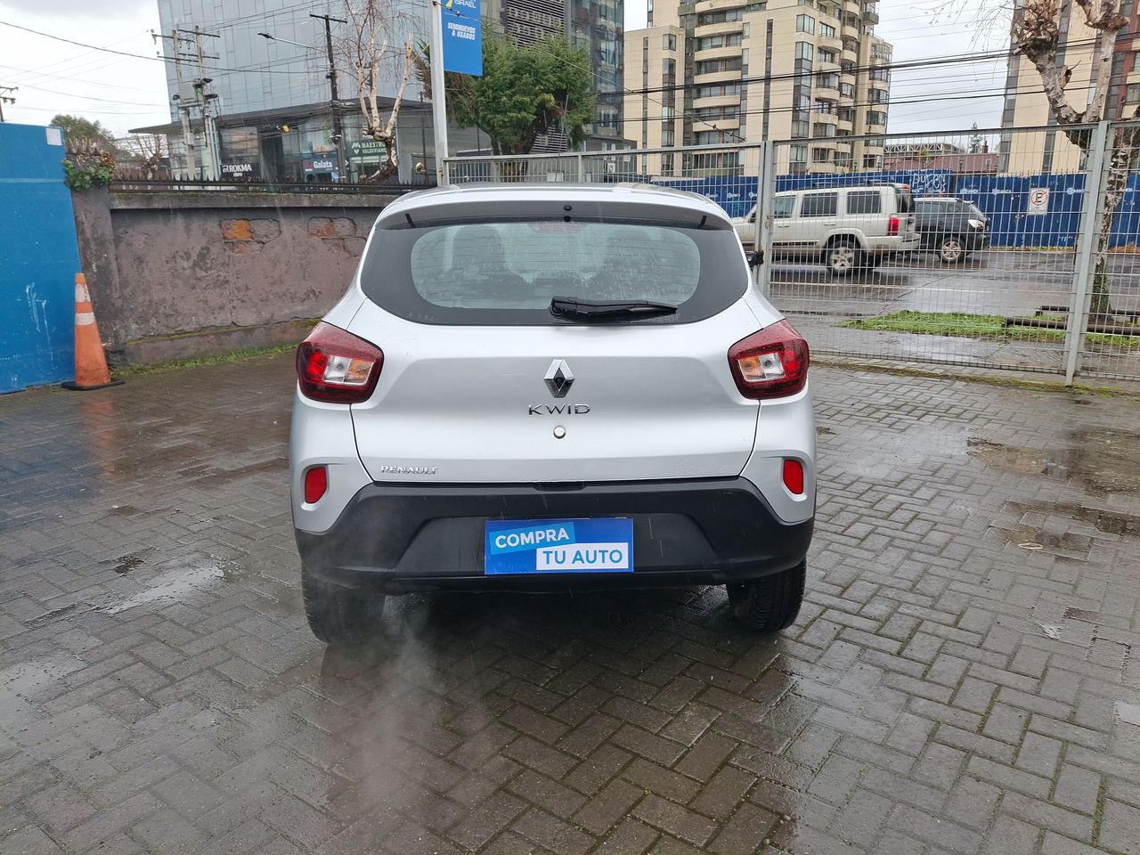 RENAULT - 6