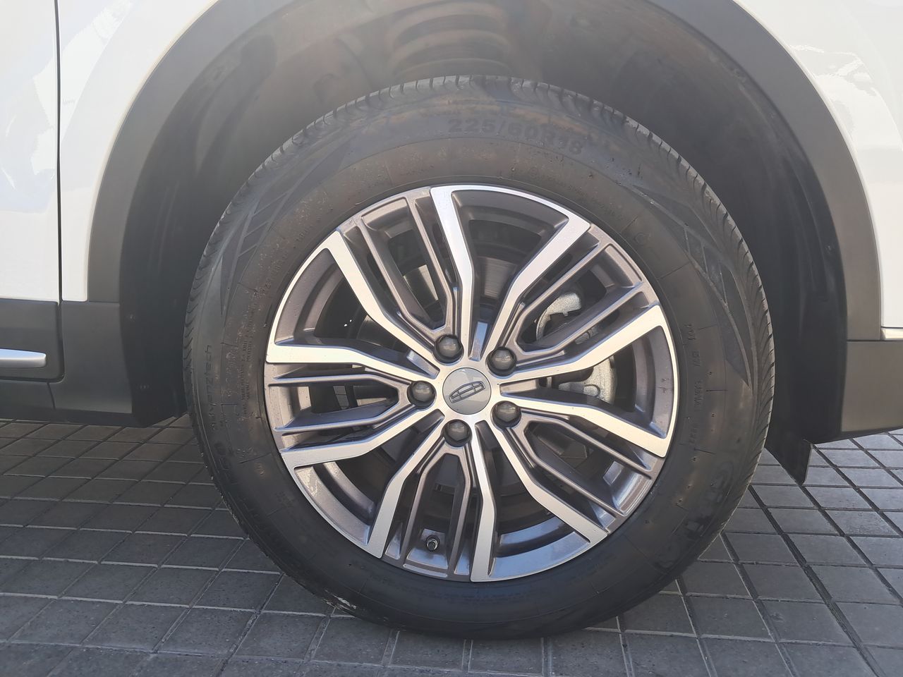 GEELY - 17