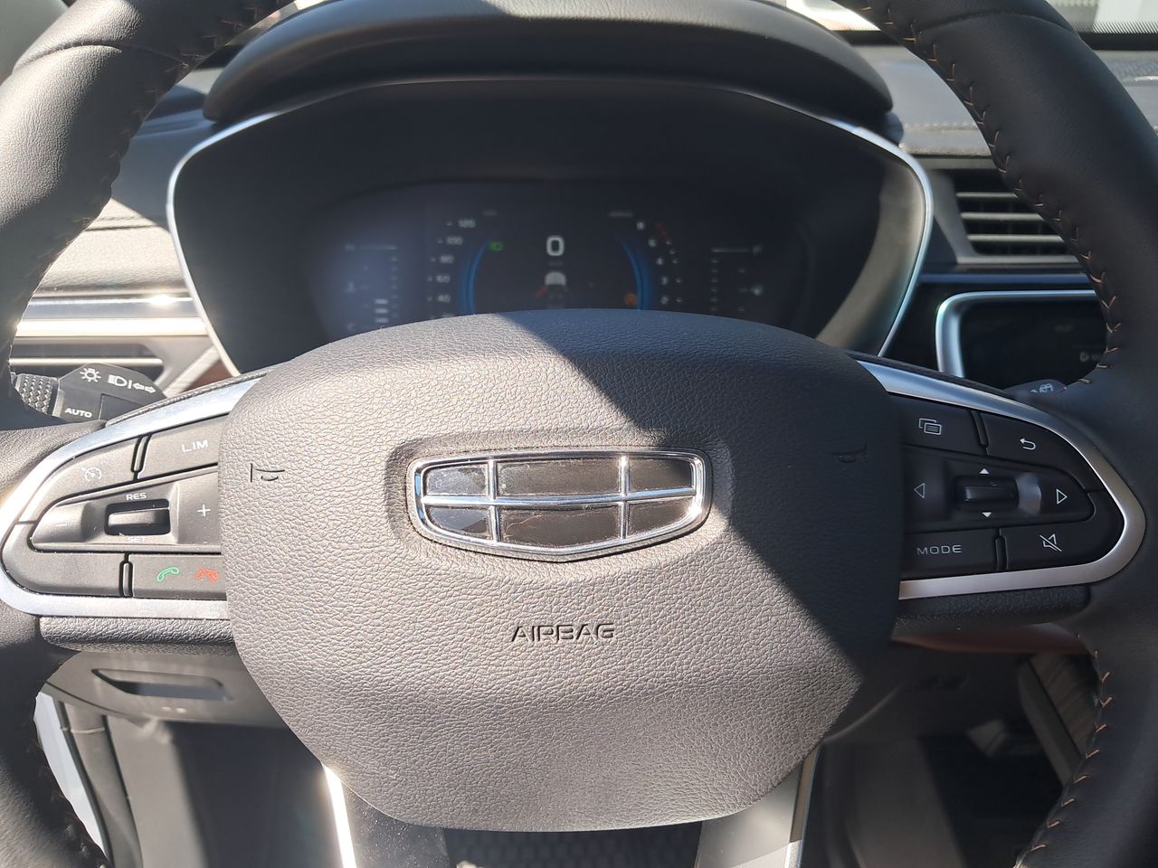 GEELY - 26