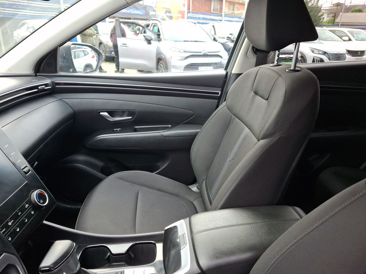 HYUNDAI - 2