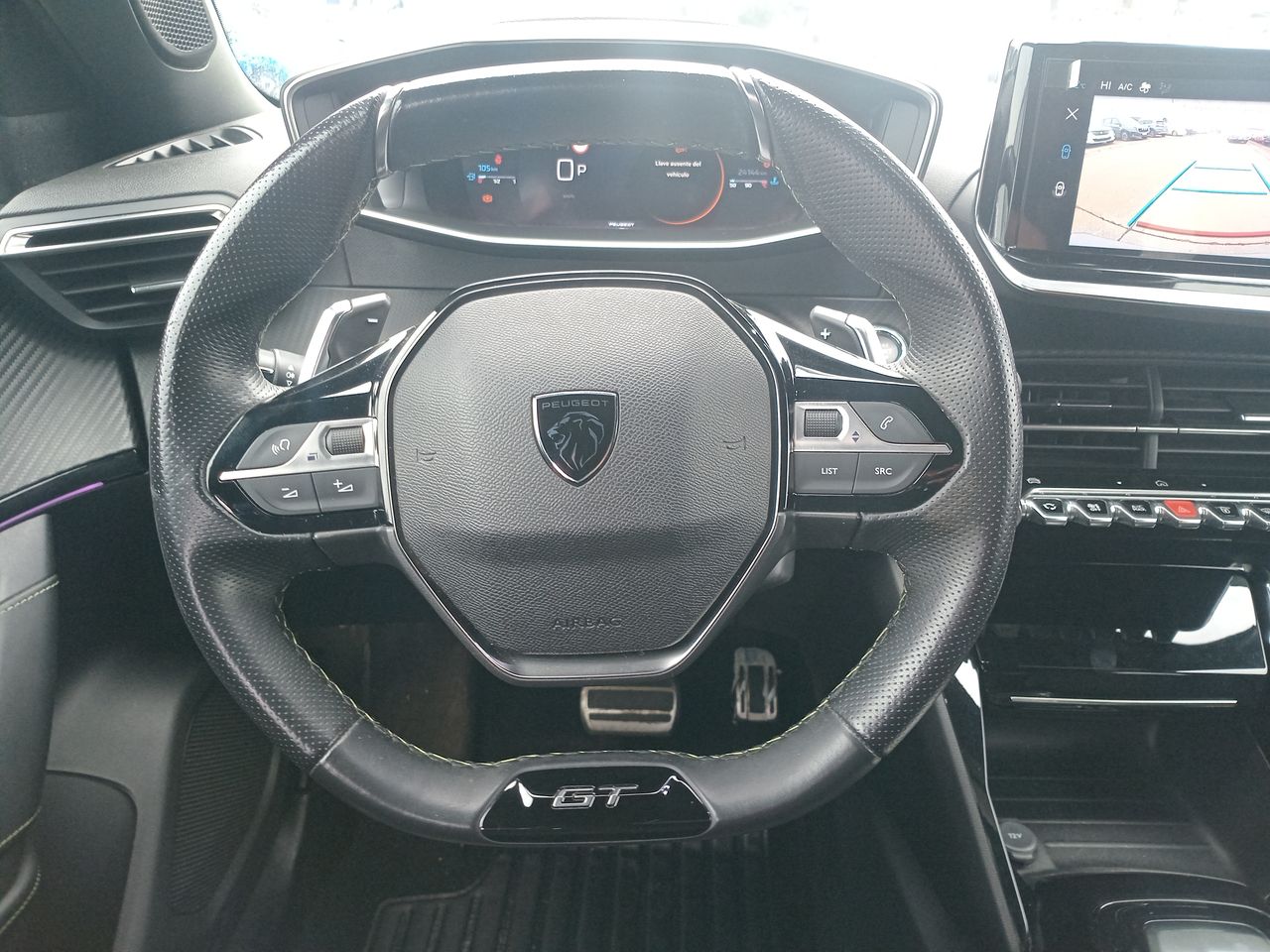 Peugeot 2008 — foto 17 de 28