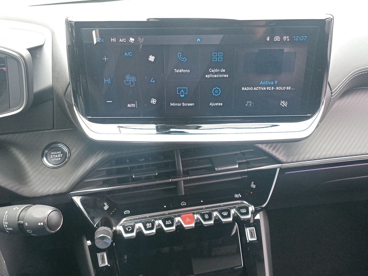 Peugeot 2008 — foto 22 de 28