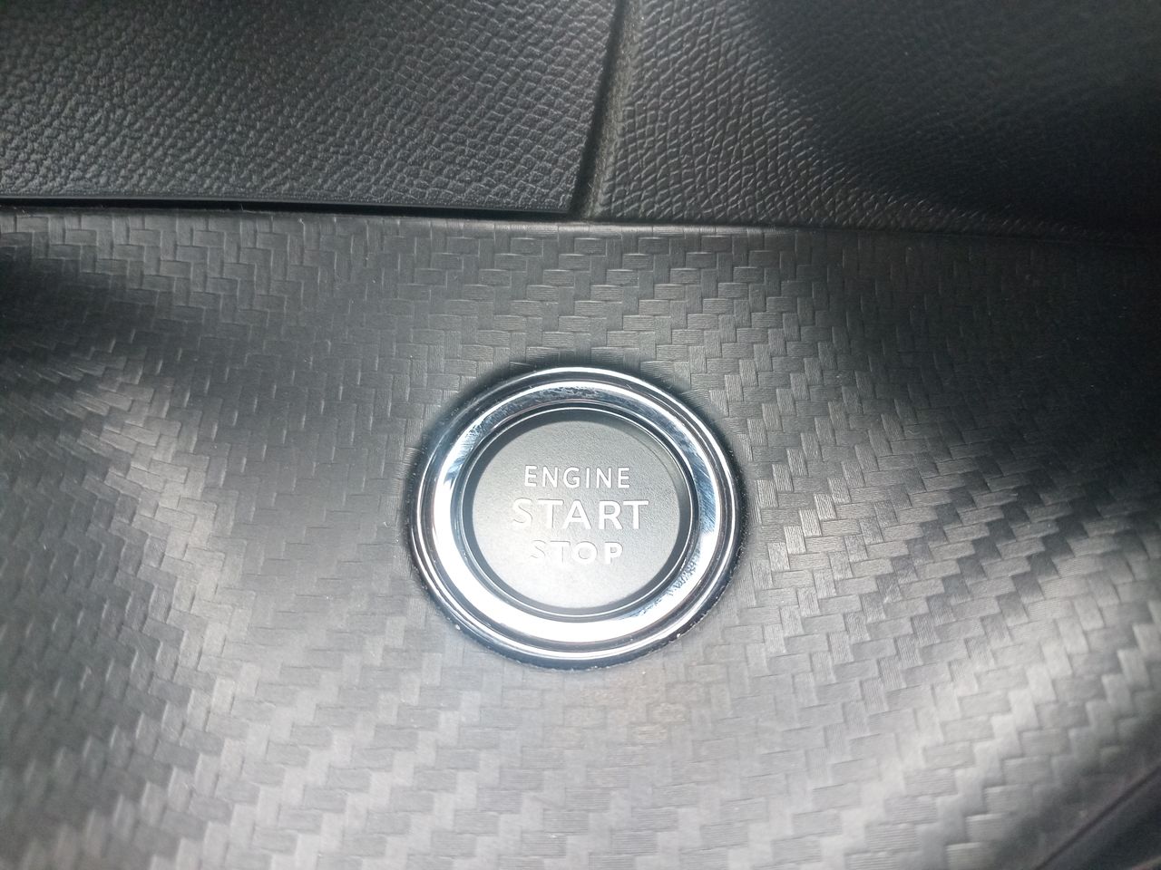 Peugeot 2008 — foto 28 de 28