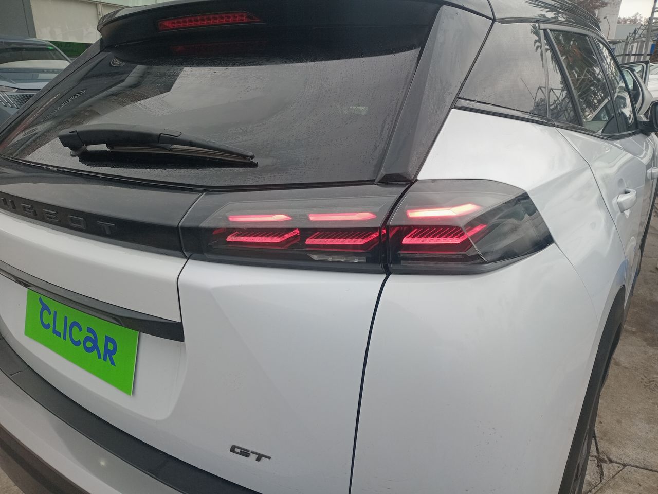 Peugeot 2008 — foto 12 de 28