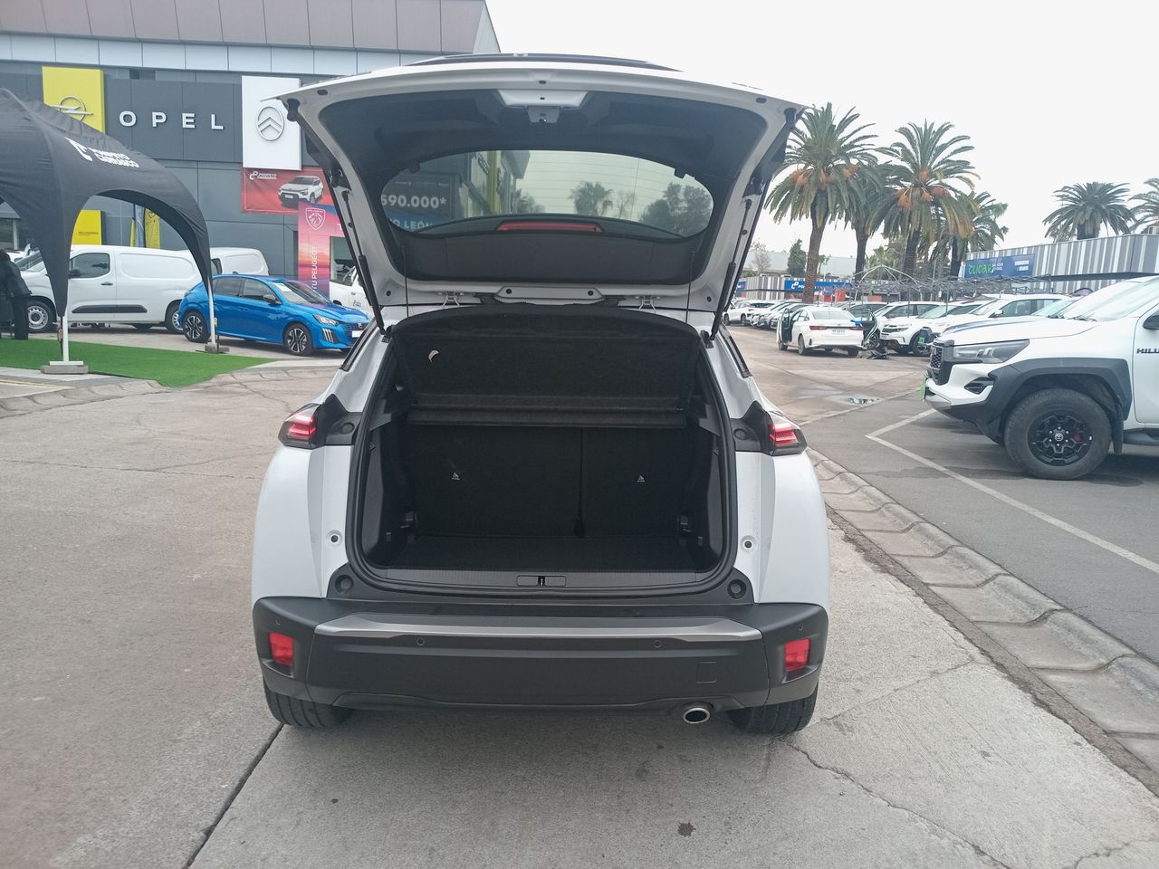 Peugeot 2008 — foto 13 de 28