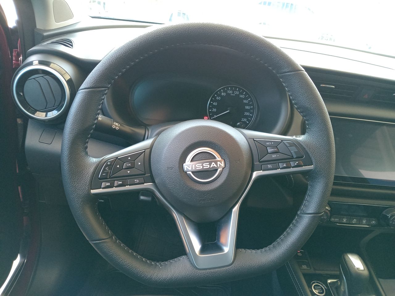 NISSAN - 26