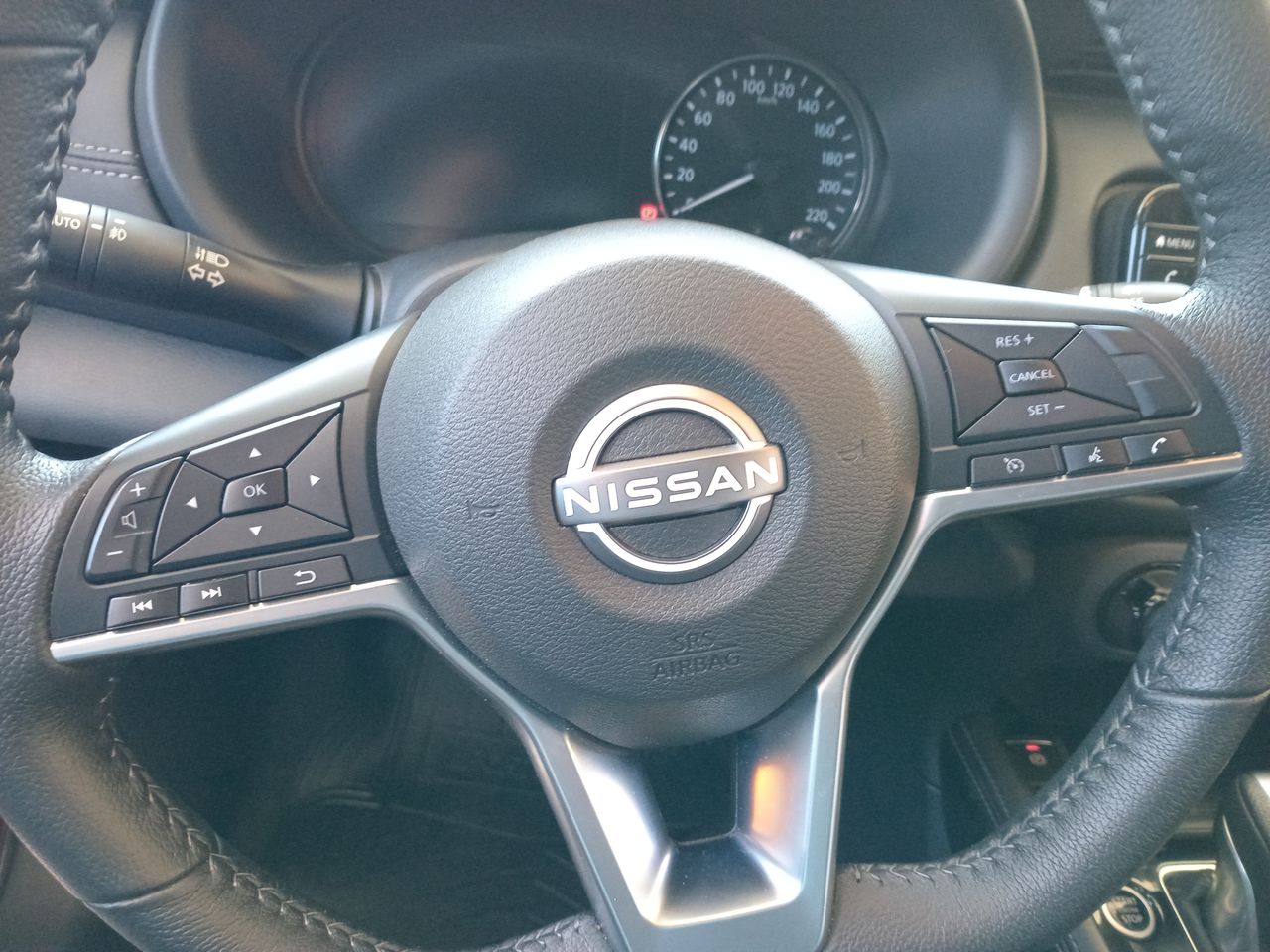 NISSAN - 27