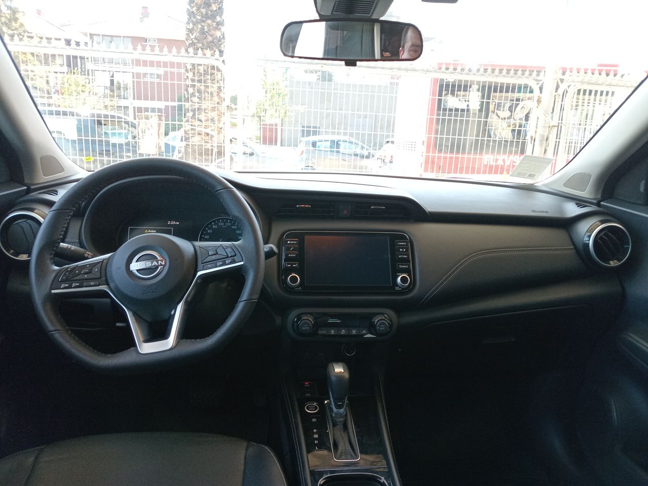NISSAN - 33