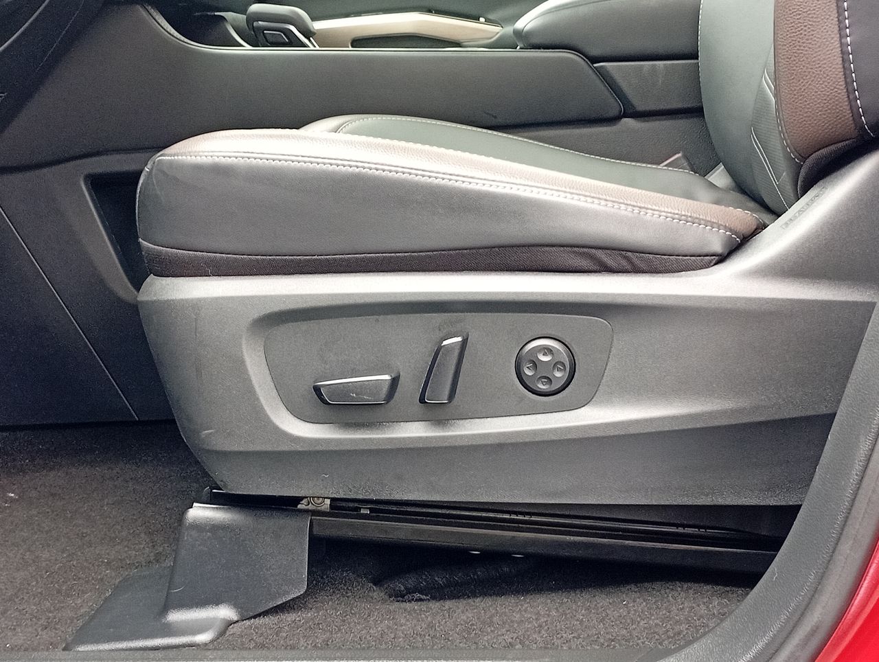NISSAN - 24