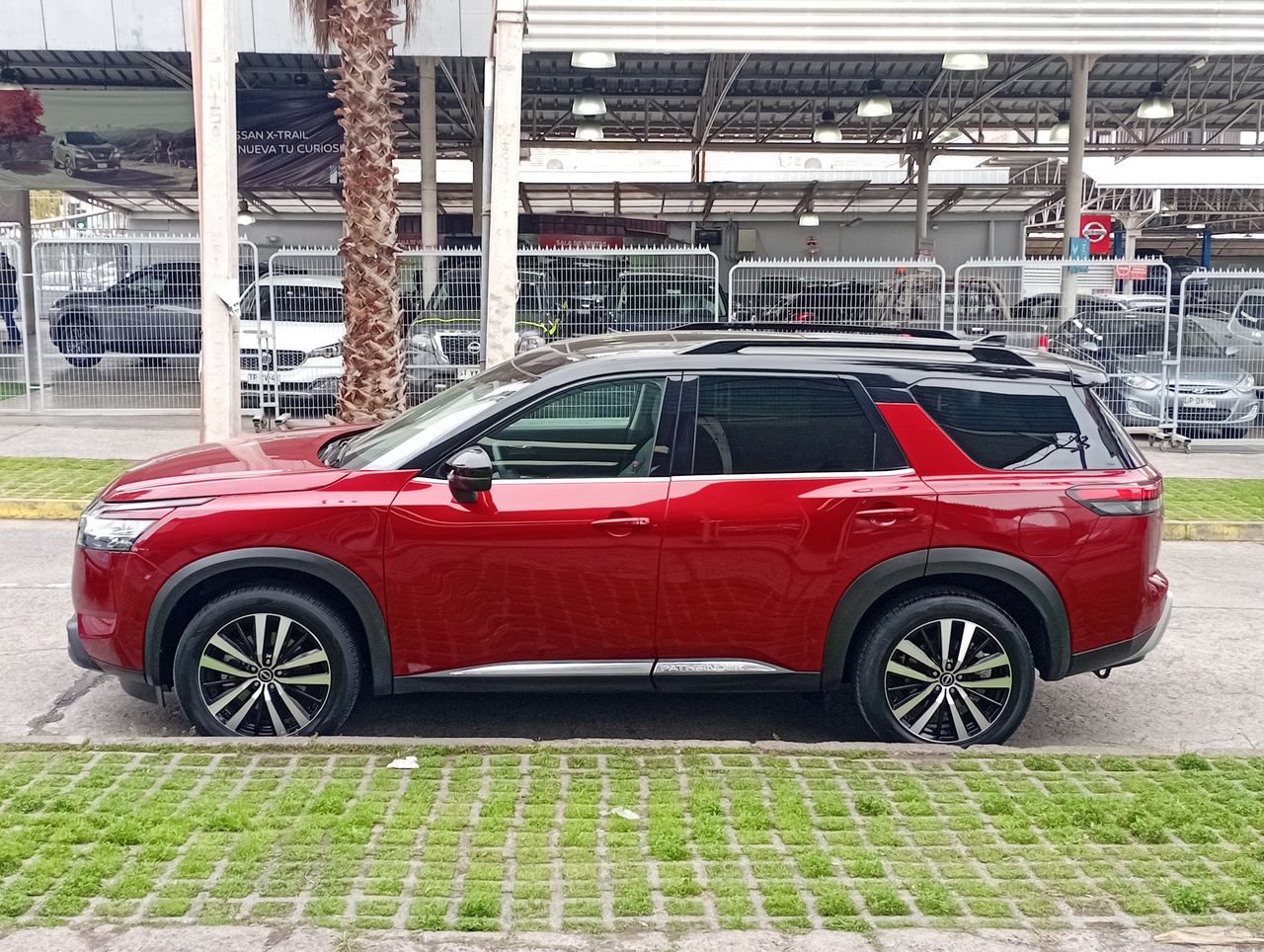 NISSAN - 4