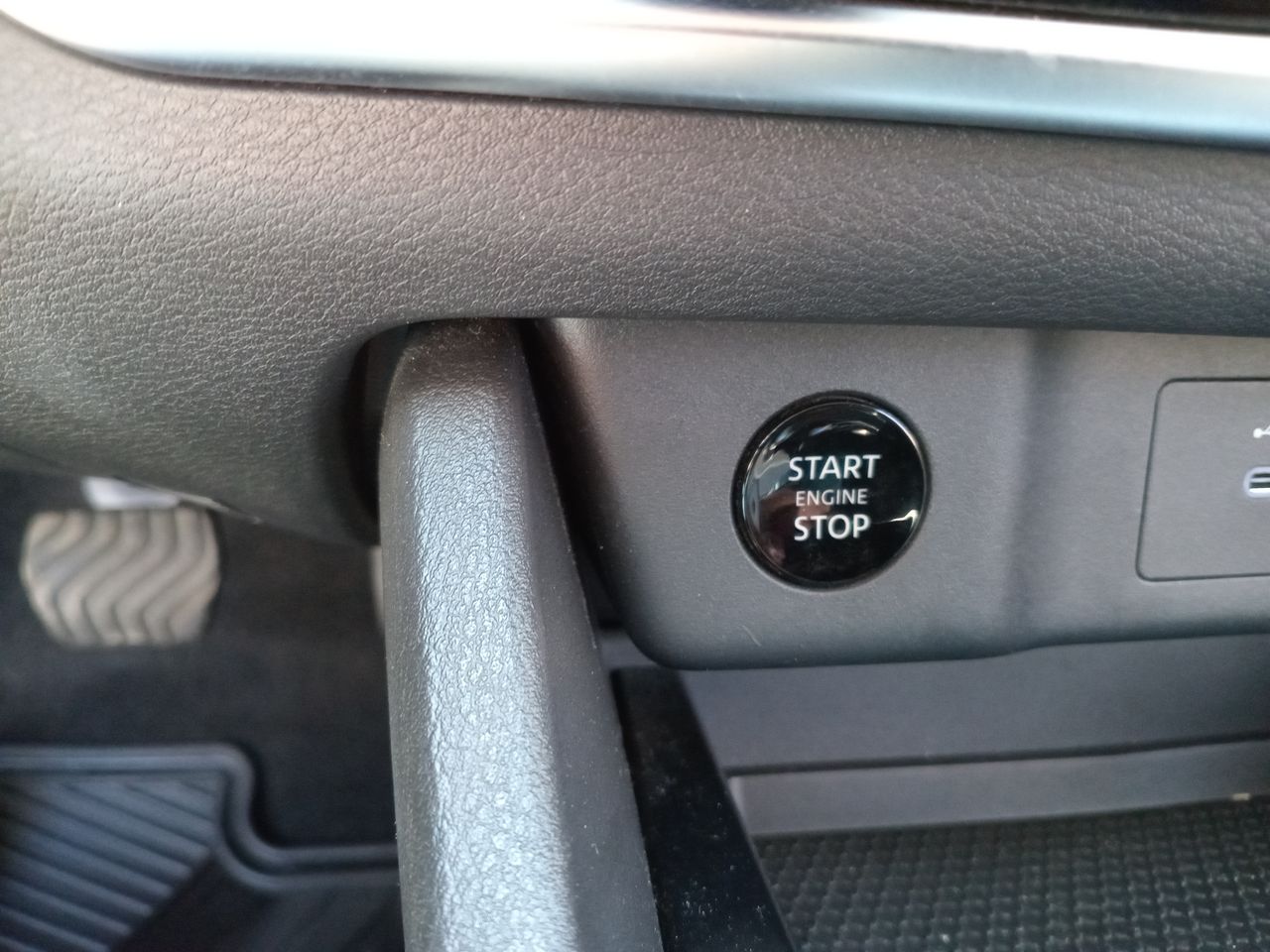 NISSAN - 36