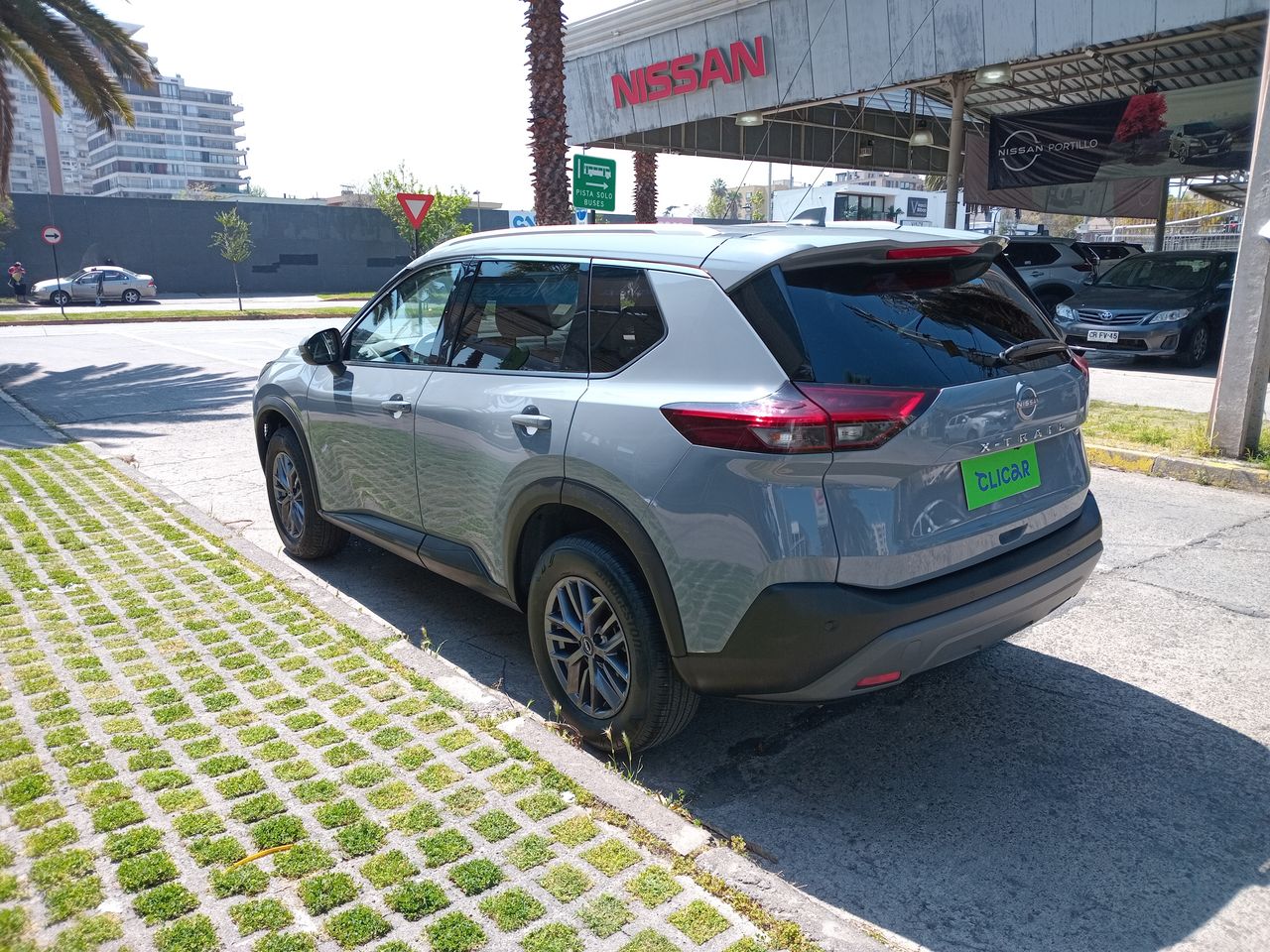 NISSAN - 5