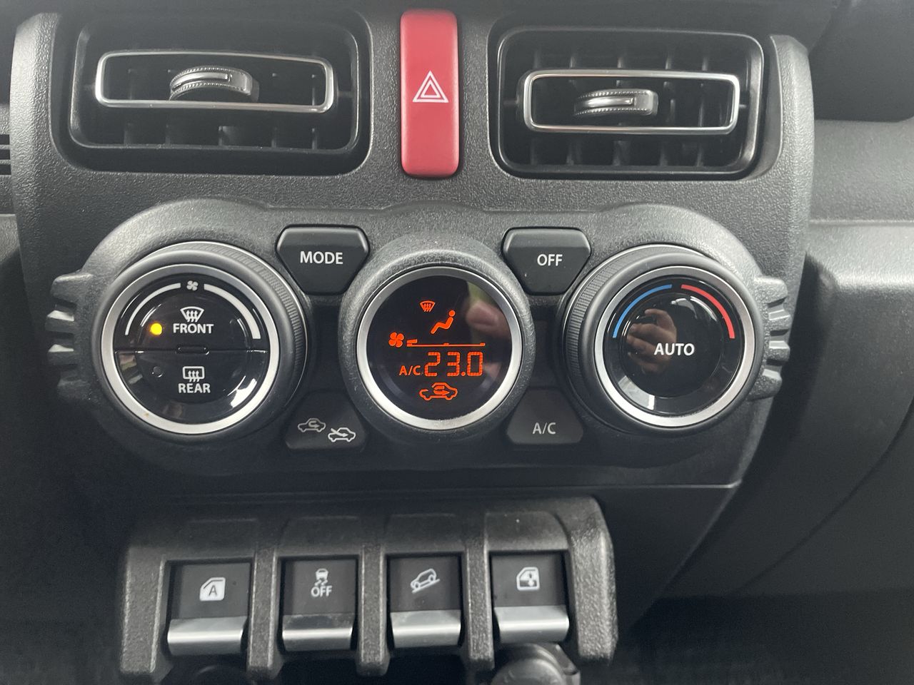 SUZUKI - 29