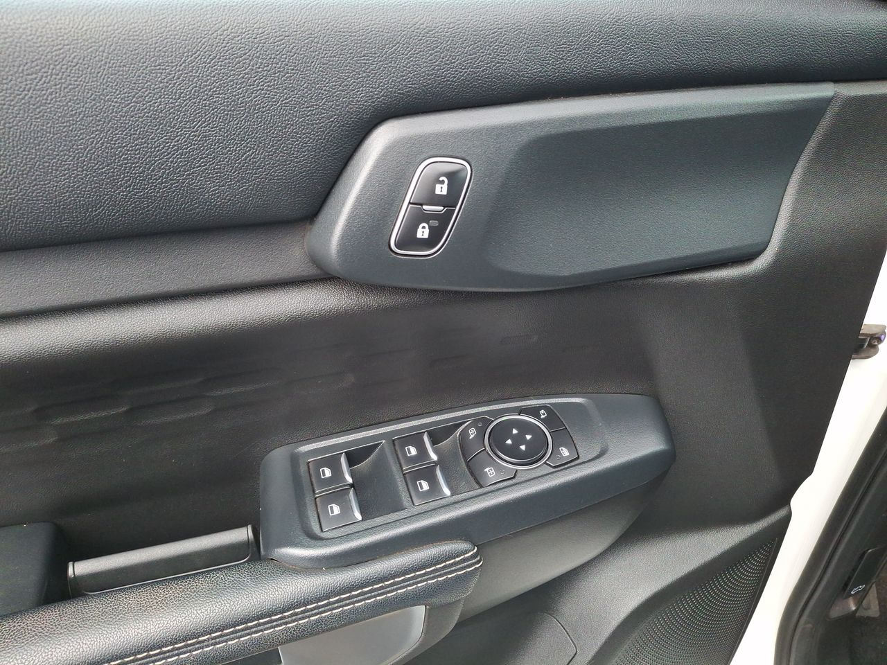 Ford Ranger — foto 23 de 36