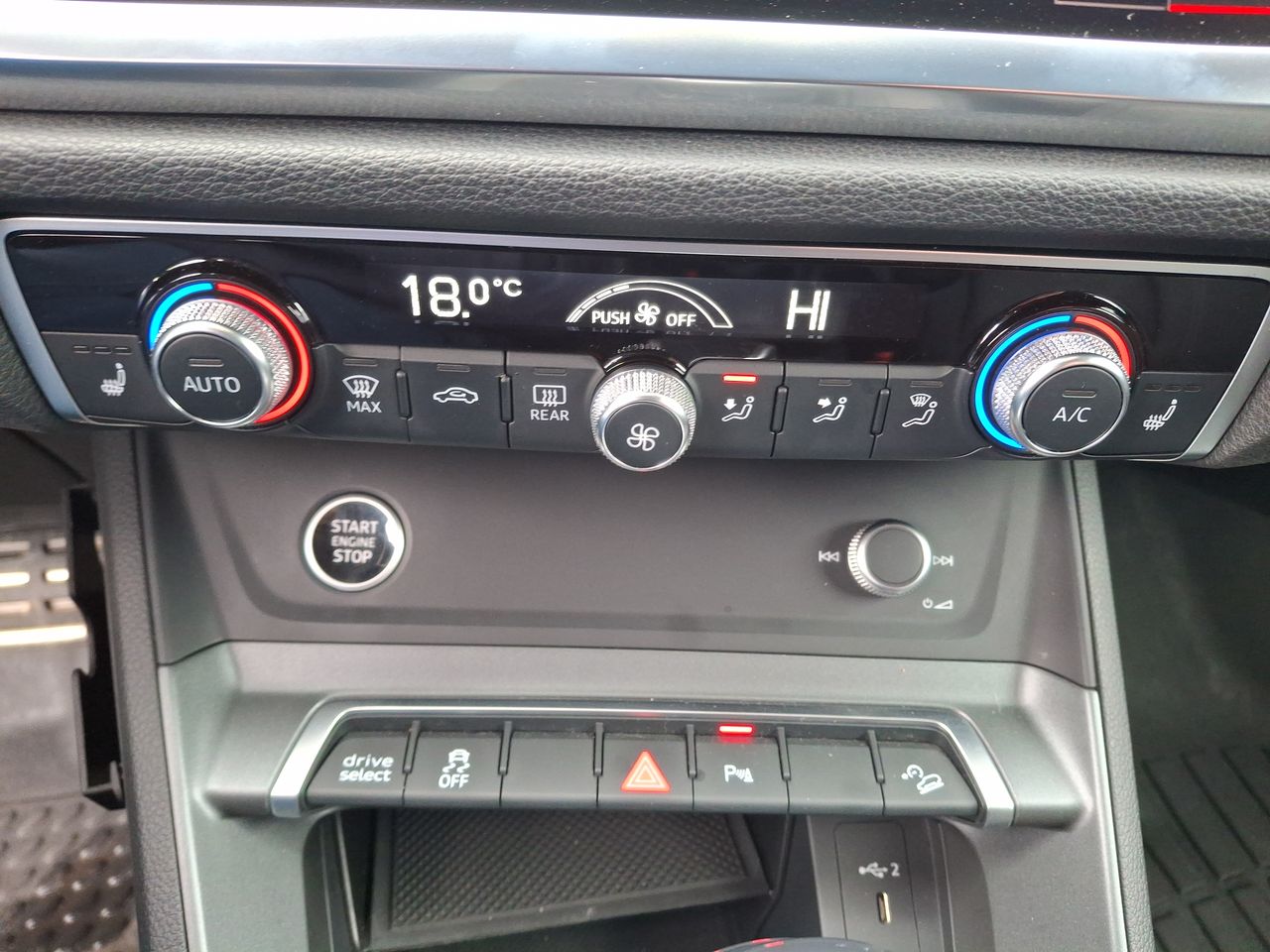 AUDI - 21