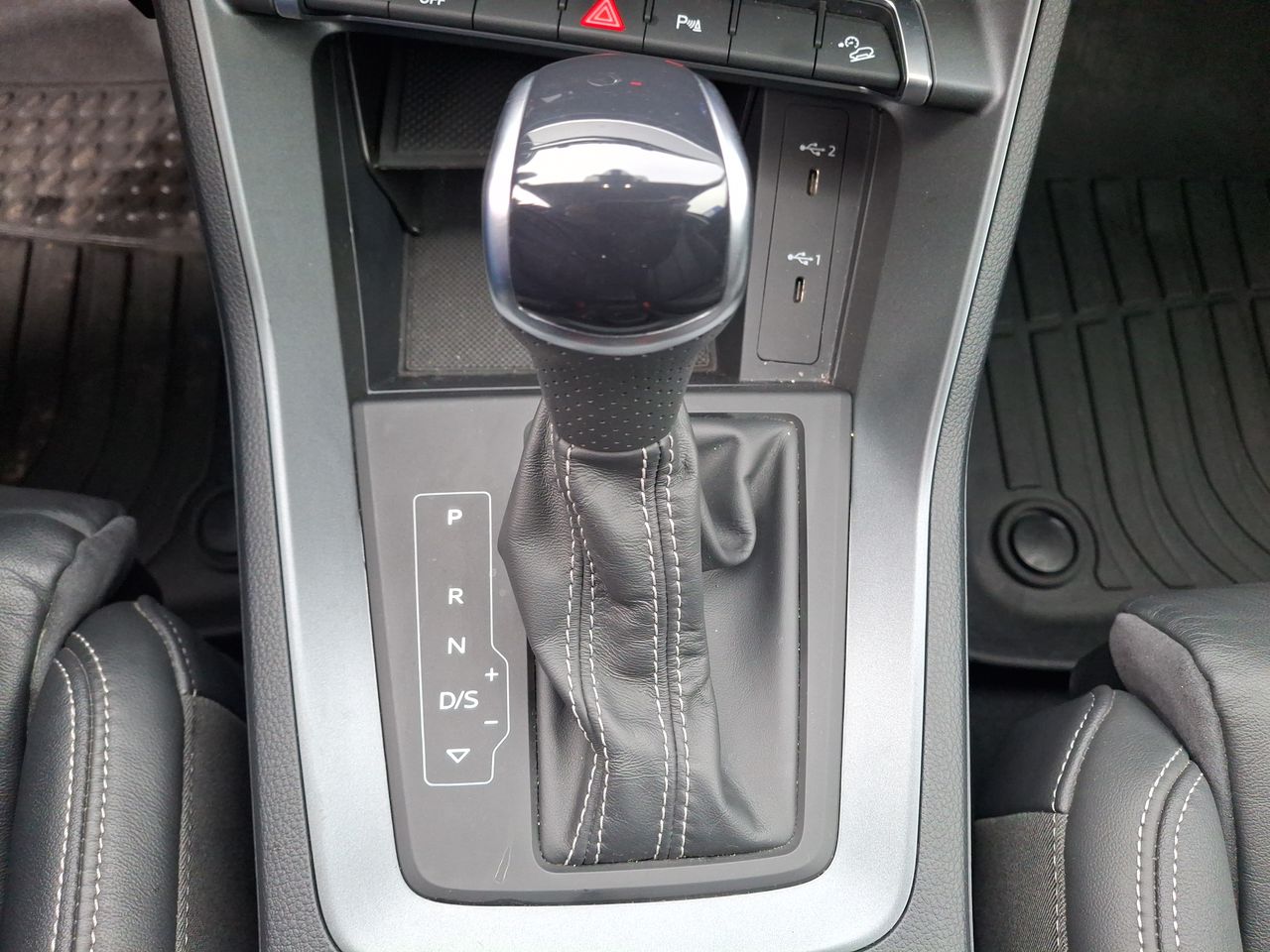 AUDI - 22