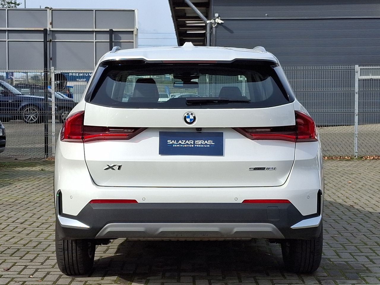 BMW - 6