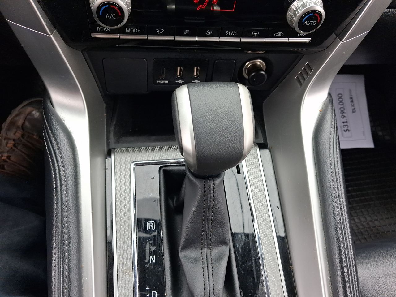 Mitsubishi Montero Sport — foto 23 de 29